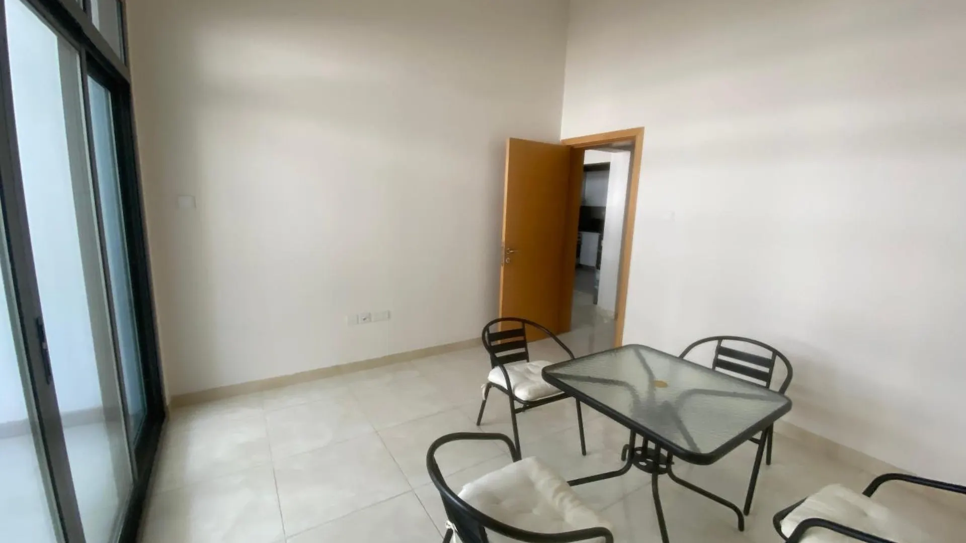 2Bhk Furnished Apartment - Dip Metro Station , Mall , Bus Station Near Dubaj 0*,  Spojené arabské emiráty