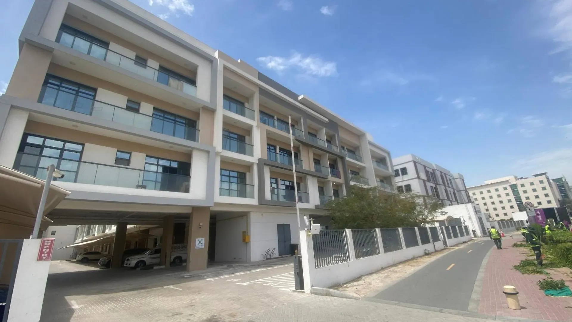 2Bhk Furnished Apartment - Dip Metro Station , Mall , Bus Station Near Dubai 0*,