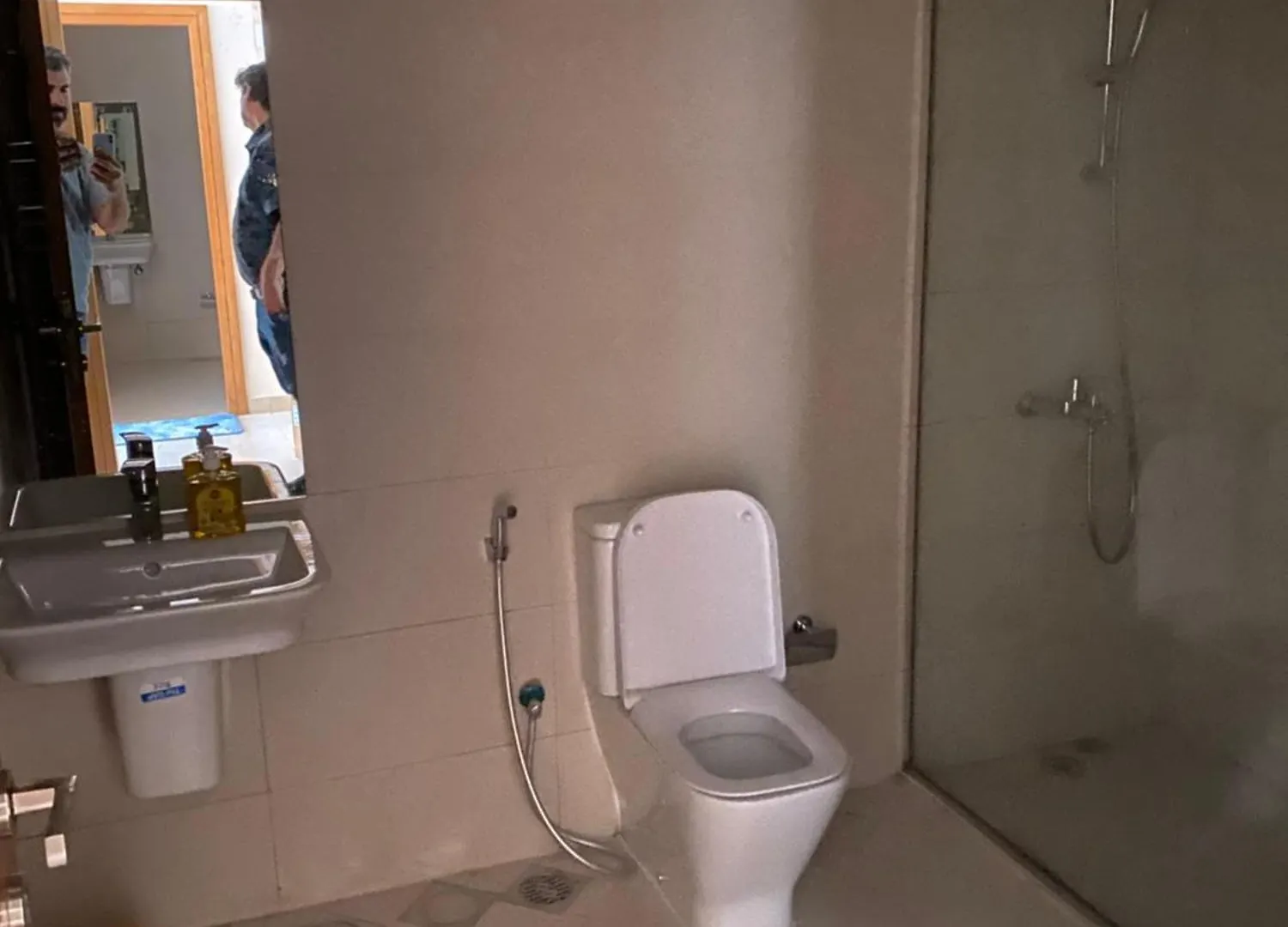 2Bhk Furnished Apartment - Dip Metro Station , Mall , Bus Station Near Dubai United Arab Emirates